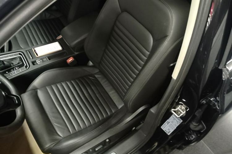 Used Volkswagen Magotan 2019 330TSI DSG Leading Model China VI Standard Left Front Seat