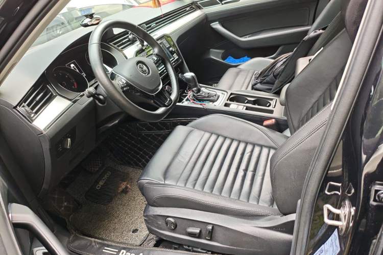 Used Volkswagen Magotan 2019 330TSI DSG Leading Model China VI Standard Left Front Seat