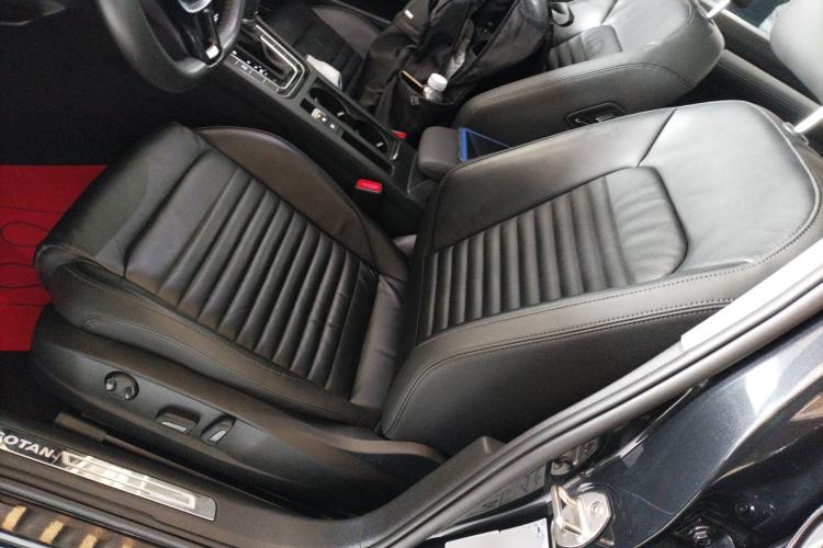 Used Volkswagen Magotan 2019 330TSI DSG Leading Edition China V Standard Left Front Seat