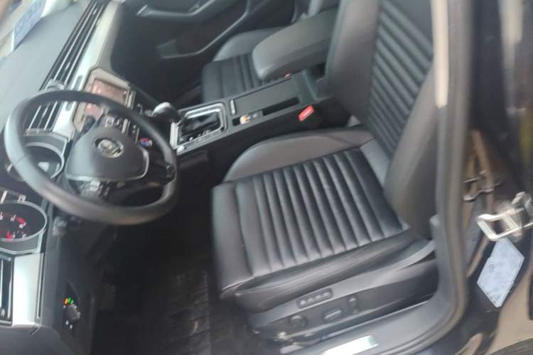 Used Volkswagen Magotan 2019 330TSI DSG Leading Model China VI Standard Left Front Seat