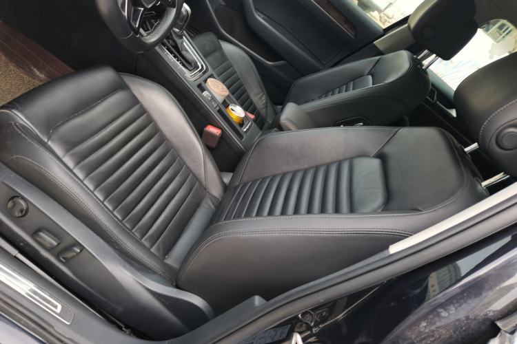 Used Volkswagen Magotan 2019 330TSI DSG Leading Model China VI Standard Left Front Seat