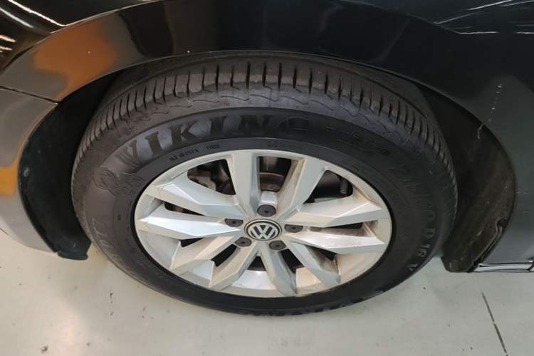 Used Volkswagen Magotan 2019 280TSI DSG Comfort Model China V Standard Left Front Wheel Hub