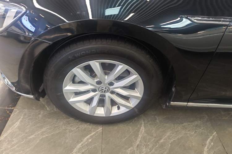 Used Volkswagen Magotan 2019 280TSI DSG Comfort Model China VI Standard Left Front Wheel Hub