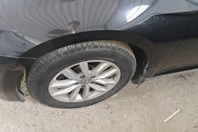 Used Volkswagen Magotan 2019 280TSI DSG Comfort Model China VI Standard Left Front Wheel Hub