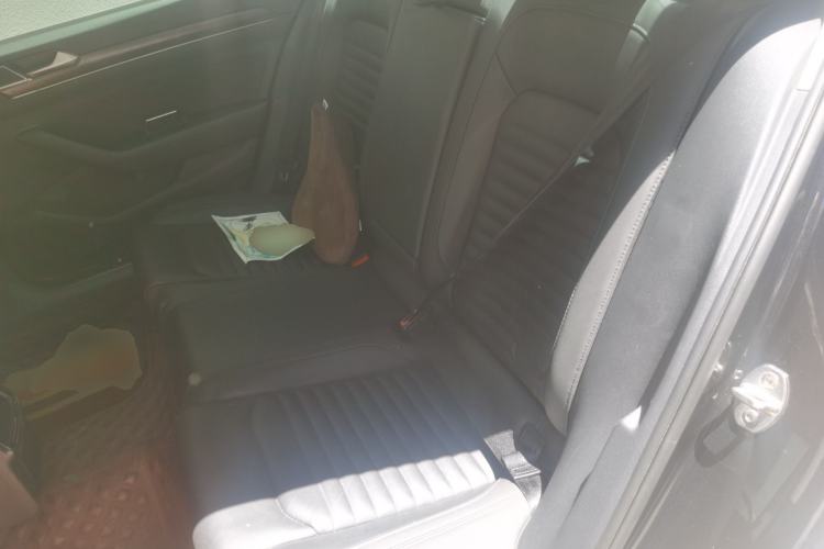 Used Volkswagen Magotan 2019 330TSI DSG Leading Model China VI Standard Left Rear Seat