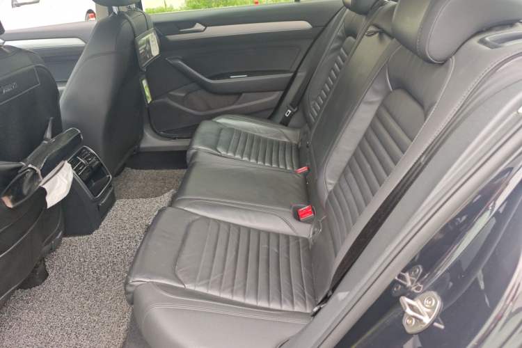 Used Volkswagen Magotan 2019 280TSI DSG Comfort Model China VI Standard Left Rear Seat