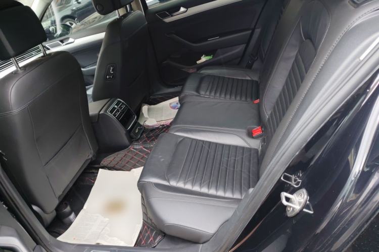 Used Volkswagen Magotan 2019 330TSI DSG Leading Model China VI Standard Left Rear Seat