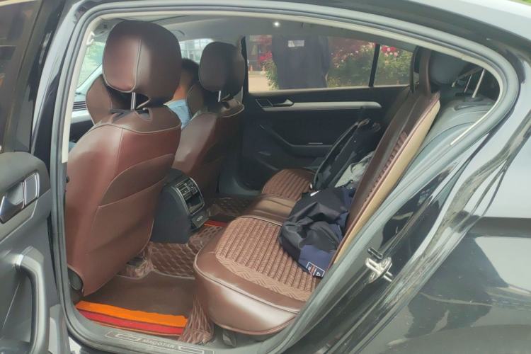 Used Volkswagen Magotan 2019 330TSI DSG Leading Model China VI Standard Left Rear Seat