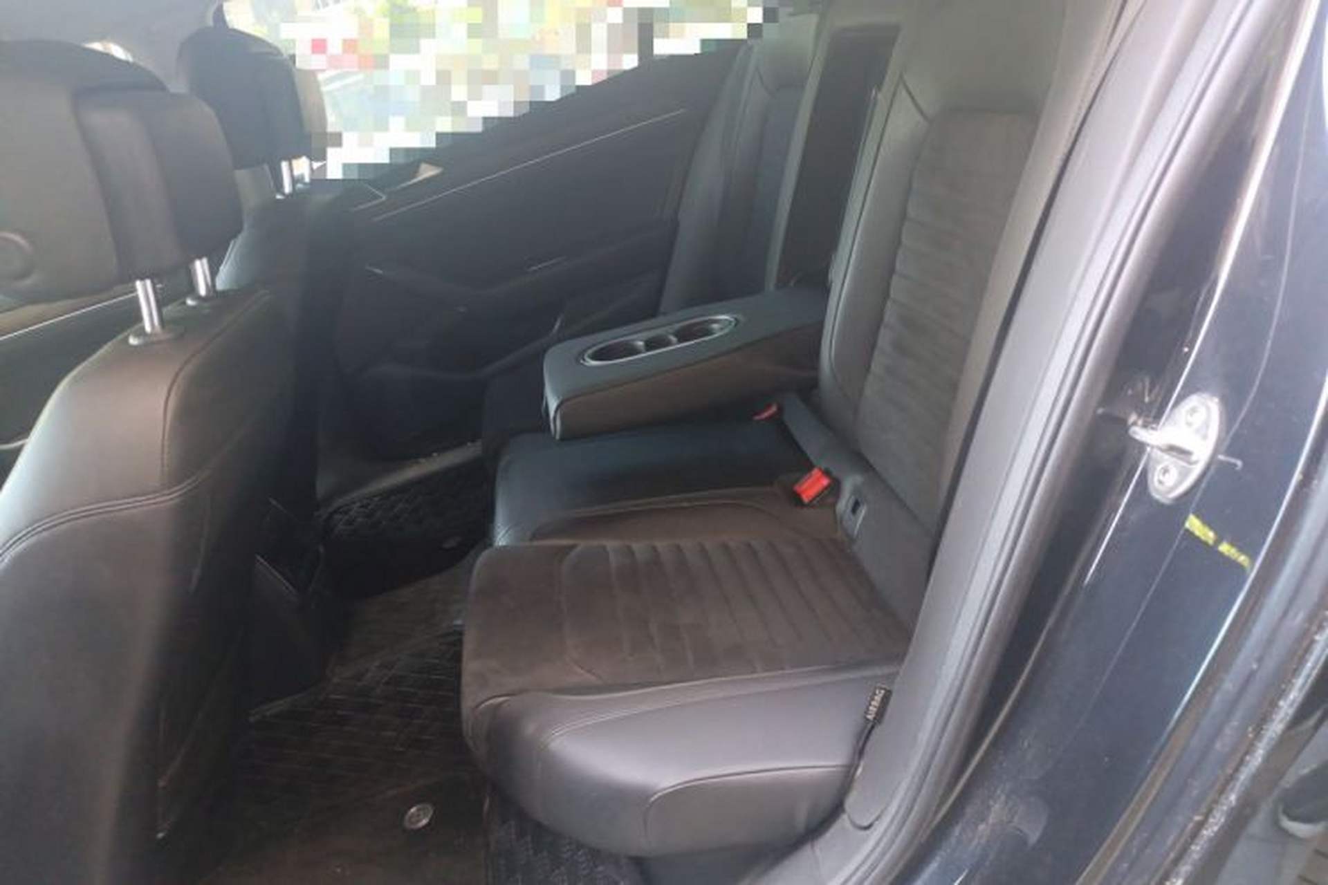 Used Volkswagen Magotan 2019 330TSI DSG Luxury Model China V Standard Left Rear Seat