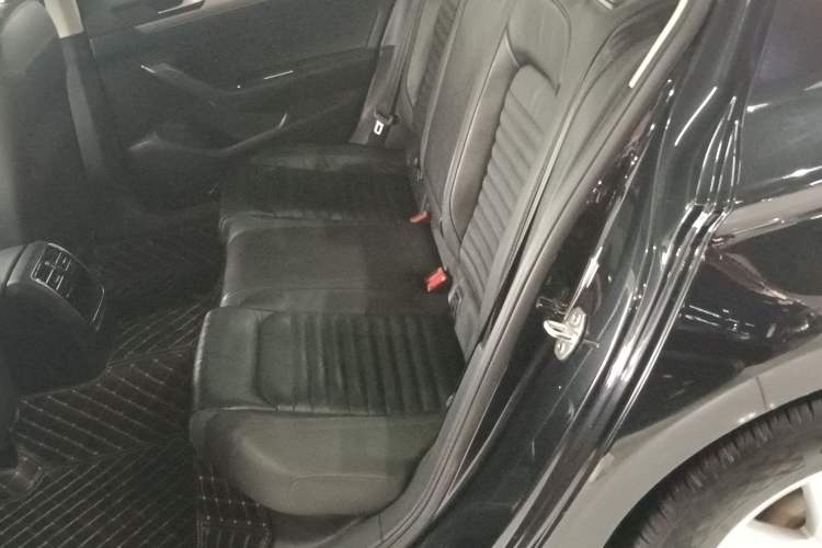 Used Volkswagen Magotan 2019 280TSI DSG Comfort Model China VI Standard Left Rear Seat