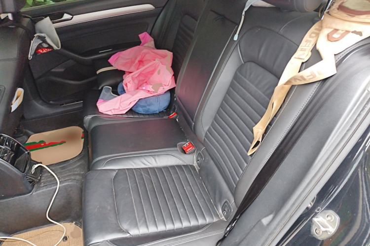 Used Volkswagen Magotan 2019 330TSI DSG Leading Model China VI Standard Left Rear Seat