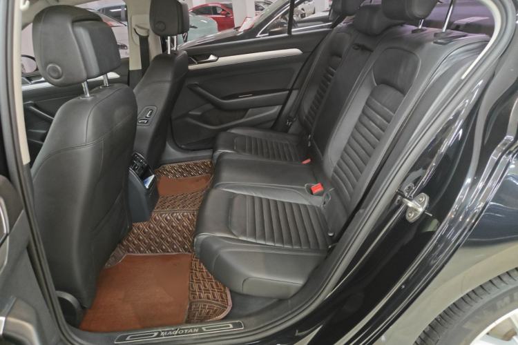 Used Volkswagen Magotan 2019 330TSI DSG Leading Edition China V Standard Left Rear Seat