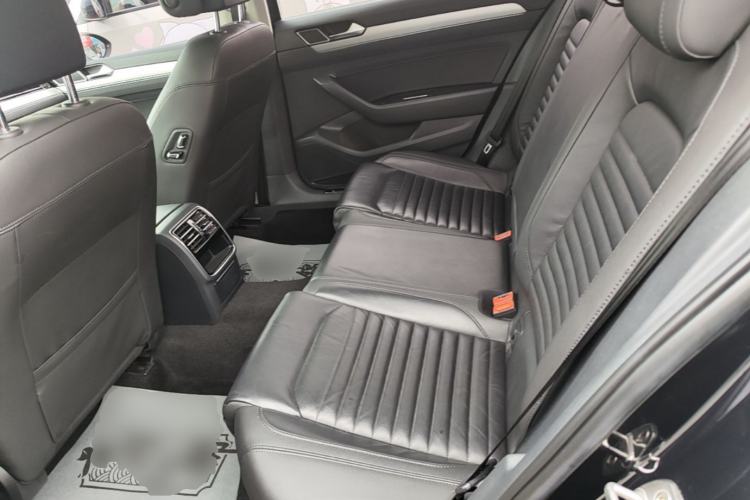 Used Volkswagen Magotan 2019 330TSI DSG Leading Model China VI Standard Left Rear Seat