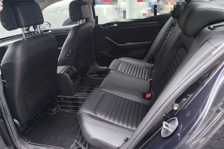 Used Volkswagen Magotan 2019 380TSI DSG Luxury Model China V Standard Left Rear Seat