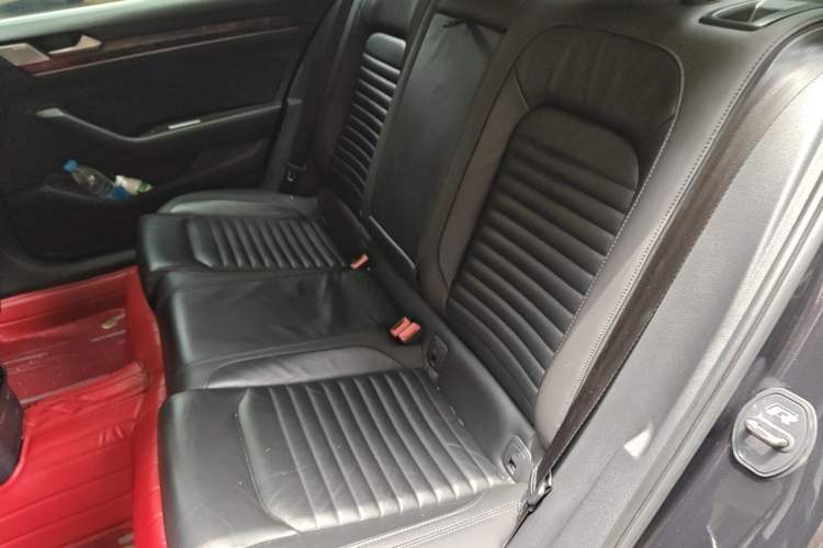 Used Volkswagen Magotan 2019 330TSI DSG Leading Model China VI Standard Left Rear Seat