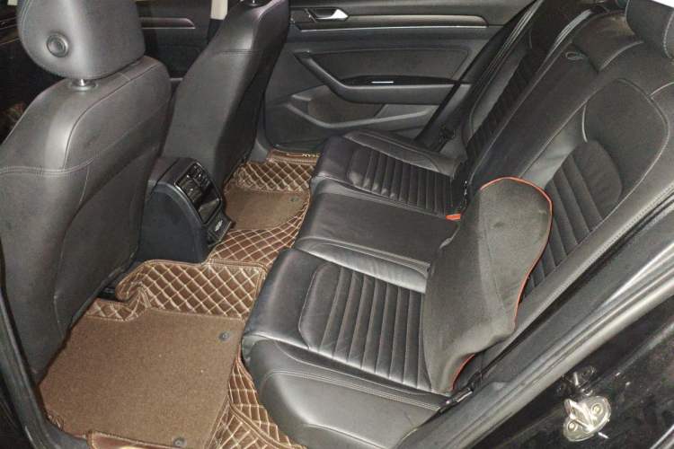 Used Volkswagen Magotan 2019 280TSI DSG Comfort Model China VI Standard Left Rear Seat