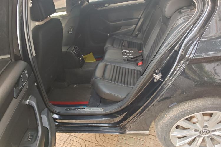 Used Volkswagen Magotan 2019 280TSI DSG Leading Model China V Standard Left Rear Seat