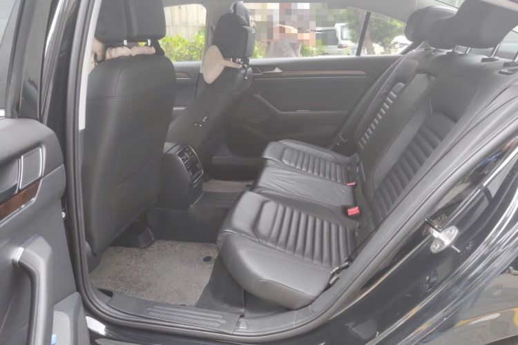 Used Volkswagen Magotan 2019 330TSI DSG Luxury Version China VI Standard Left Rear Seat
