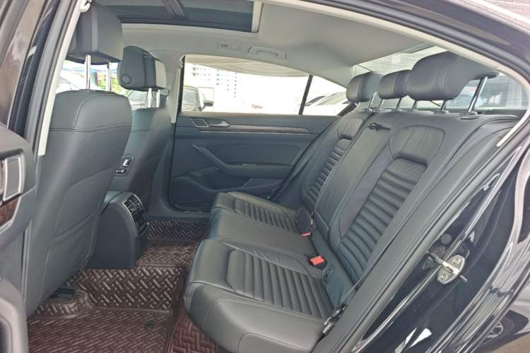 Used Volkswagen Magotan 2019 330TSI DSG Luxury Version China VI Standard Left Rear Seat