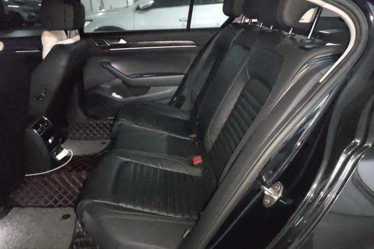 Used Volkswagen Magotan 2019 330TSI DSG Luxury Version China VI Standard Left Rear Seat