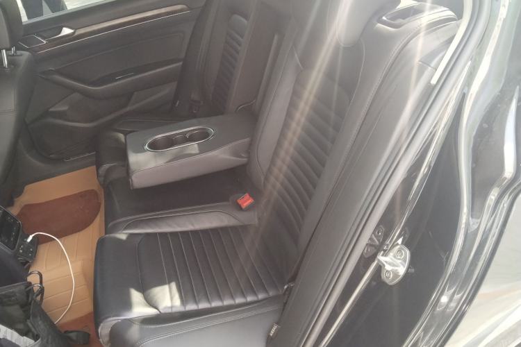 Used Volkswagen Magotan 2019 330TSI DSG Luxury Version China VI Standard Left Rear Seat