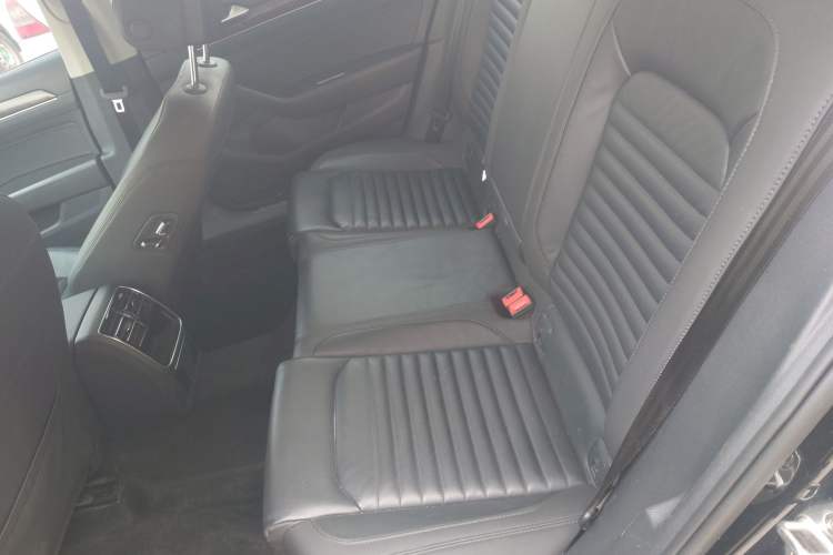 Used Volkswagen Magotan 2019 330TSI DSG Leading Model China VI Standard Left Rear Seat