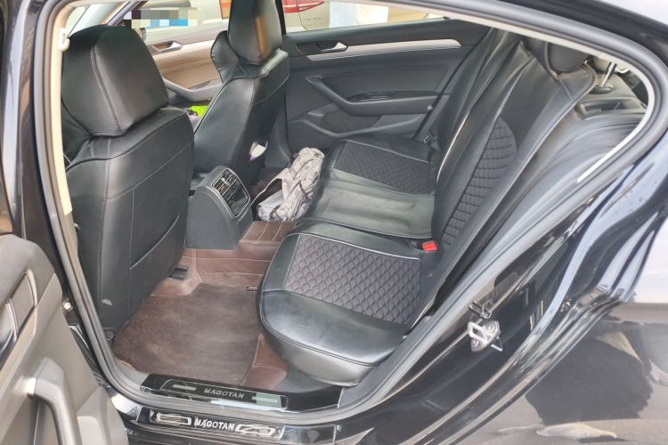 Used Volkswagen Magotan 2019 280TSI DSG Comfort Model China V Standard Left Rear Seat
