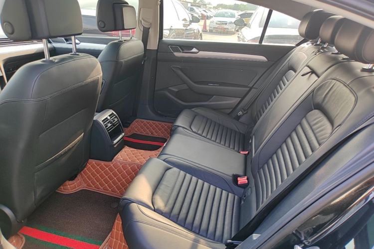 Used Volkswagen Magotan 2019 330TSI DSG Leading Edition China V Standard Left Rear Seat