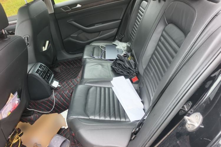 Used Volkswagen Magotan 2019 330TSI DSG Luxury Version China VI Standard Left Rear Seat