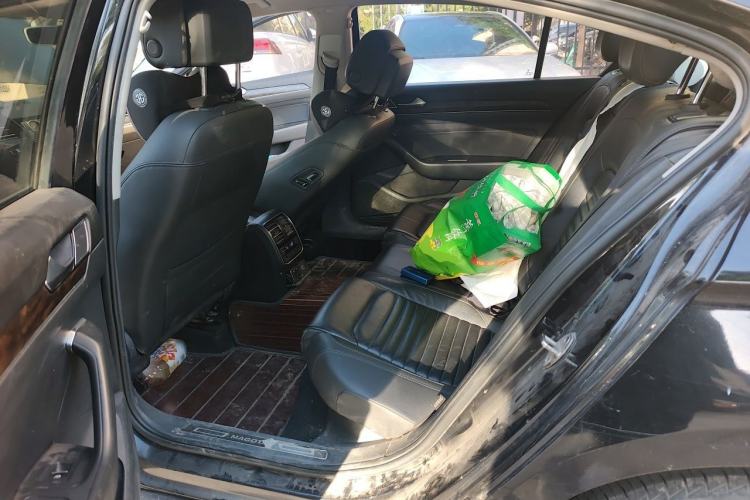 Used Volkswagen Magotan 2019 330TSI DSG Luxury Version China VI Standard Left Rear Seat