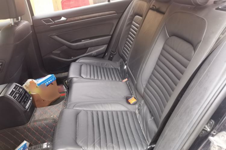 Used Volkswagen Magotan 2019 330TSI DSG Luxury Version China VI Standard Left Rear Seat