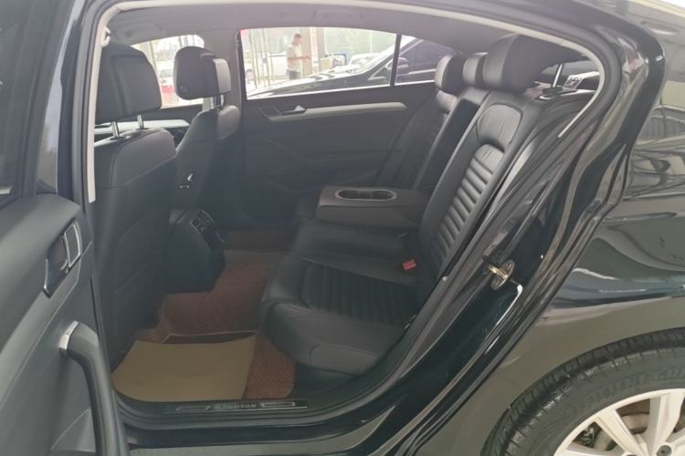 Used Volkswagen Magotan 2019 330TSI DSG Leading Edition China V Standard Left Rear Seat
