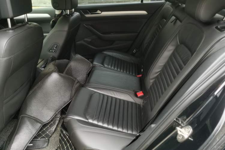Used Volkswagen Magotan 2019 330TSI DSG Leading Edition China V Standard Left Rear Seat