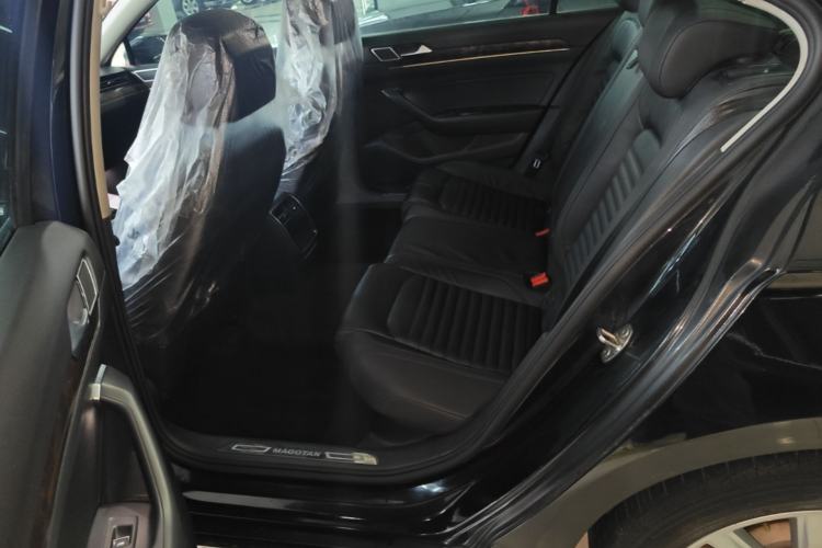 Used Volkswagen Magotan 2019 330TSI DSG Leading Model China VI Standard Left Rear Seat