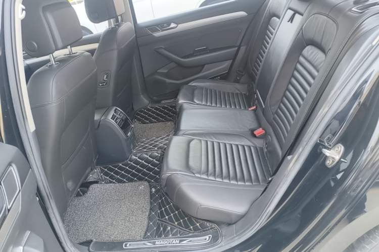 Used Volkswagen Magotan 2019 330TSI DSG Leading Edition China V Standard Left Rear Seat