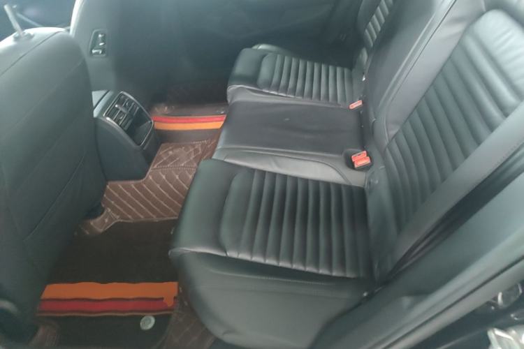 Used Volkswagen Magotan 2019 330TSI DSG Leading Model China VI Standard Left Rear Seat