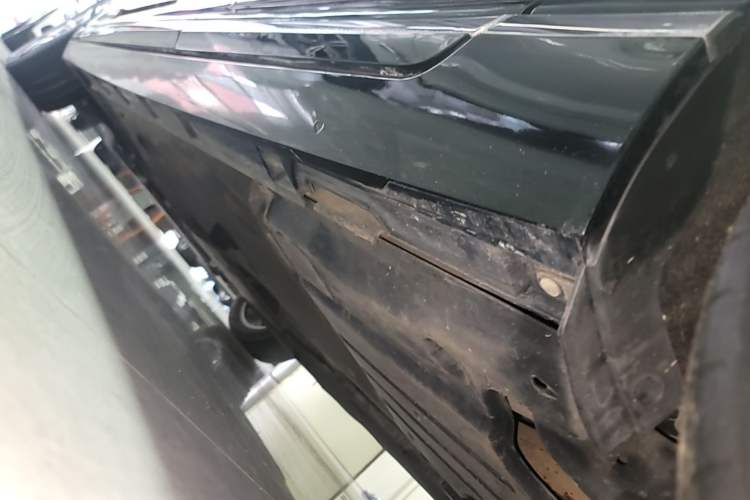 Used Volkswagen Magotan 2019 330TSI DSG Leading Edition China V Standard Left Side Sill