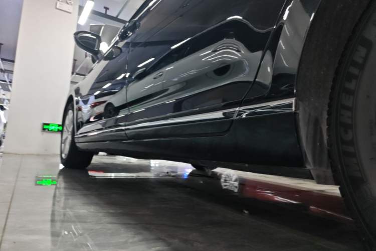 Used Volkswagen Magotan 2019 330TSI DSG Luxury Model China V Standard Left Side Sill