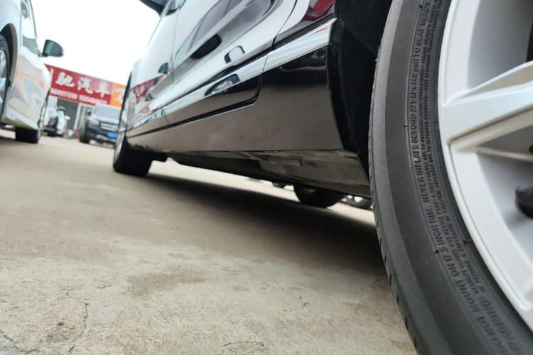 Used Volkswagen Magotan 2019 330TSI DSG Leading Model China VI Standard Left Side Sill