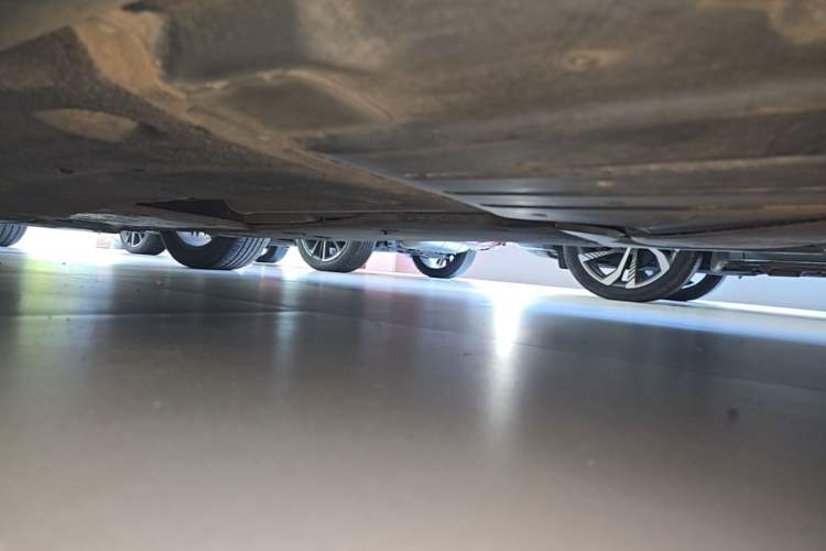 Used Volkswagen Magotan 2019 330TSI DSG Luxury Version China VI Standard Left Side Sill