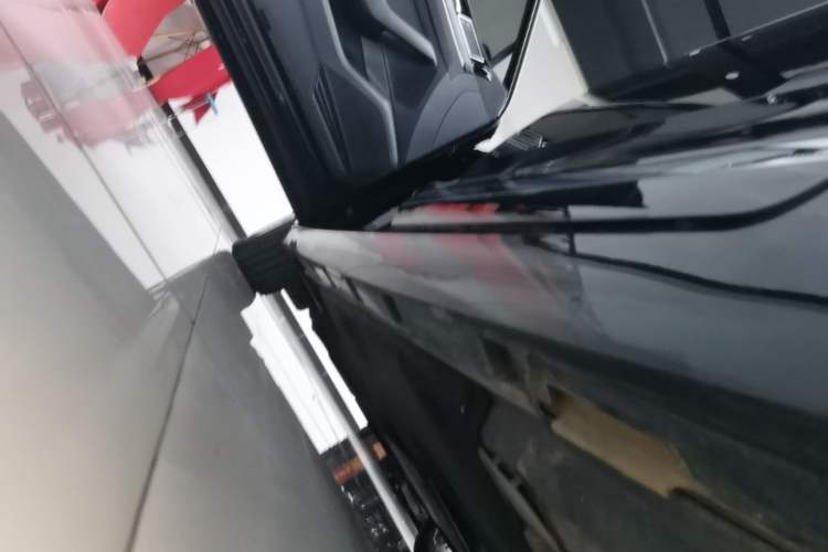 Used Volkswagen Magotan 2019 330TSI DSG Luxury Model China V Standard Left Side Sill