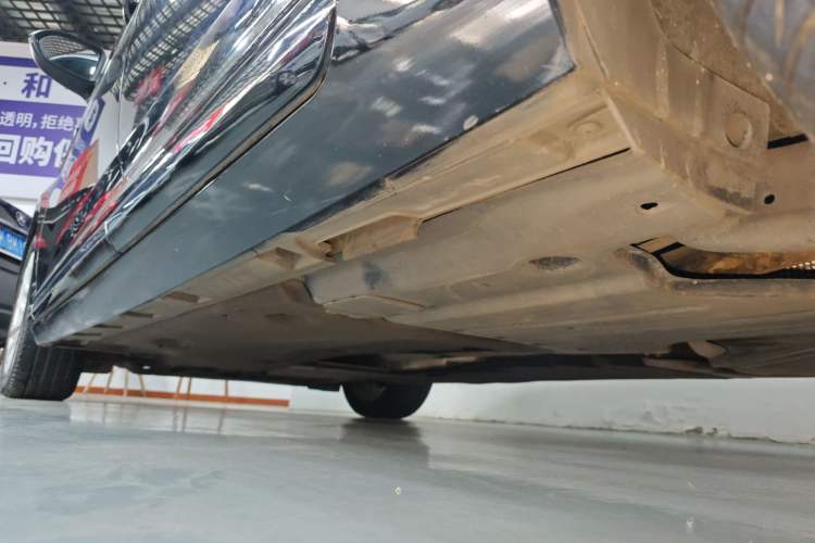 Used Volkswagen Magotan 2019 330TSI DSG Leading Model China VI Standard Left Side Sill