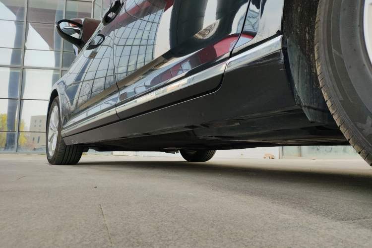 Used Volkswagen Magotan 2019 330TSI DSG Luxury Version China VI Standard Left Side Sill