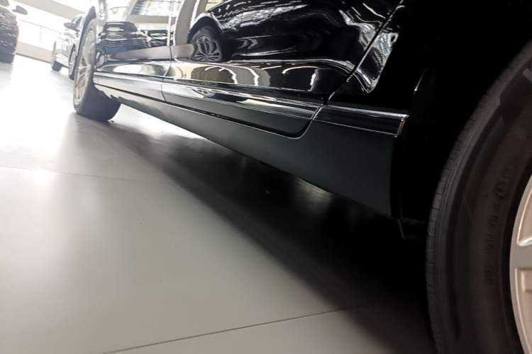 Used Volkswagen Magotan 2019 330TSI DSG Luxury Model China V Standard Left Side Sill