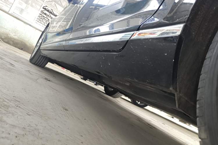 Used Volkswagen Magotan 2019 330TSI DSG Luxury Version China VI Standard Left Side Sill