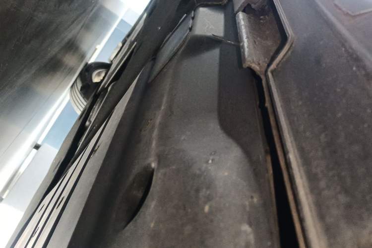Used Volkswagen Magotan 2019 330TSI DSG Leading Model China VI Standard Left Side Sill