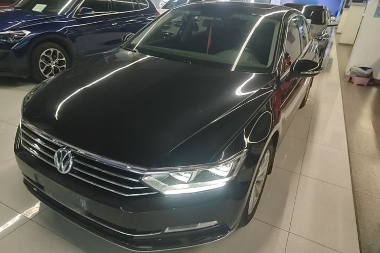 Used Volkswagen Magotan 2019 330TSI DSG Leading Edition China V Standard Guazi used car, China used car export, Used car for sale, Used cars, Cheapest cars for sale