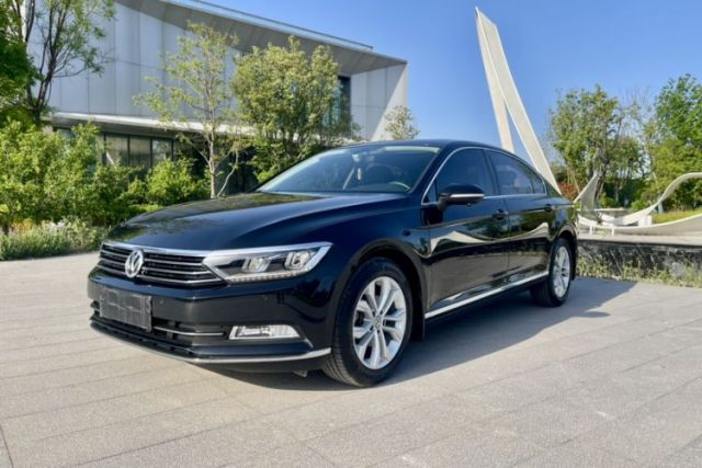 Ojetý Volkswagen Magotan 2019 380TSI DSG Luxury Model China V Standard