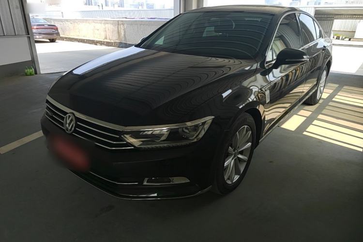 Used Volkswagen Magotan 2019 330TSI DSG Leading Model China VI Standard Guazi used car, China used car export, Used car for sale, Used  cars, Cheapest cars for sale