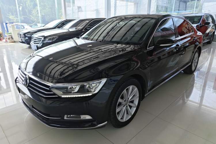 Used Volkswagen Magotan 2019 330TSI DSG Leading Edition China V Standard Guazi used car, China used car export, Used car for sale, Used  cars, Cheapest cars for sale